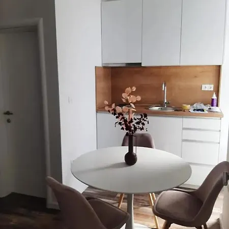 Mara * إيموتسكي