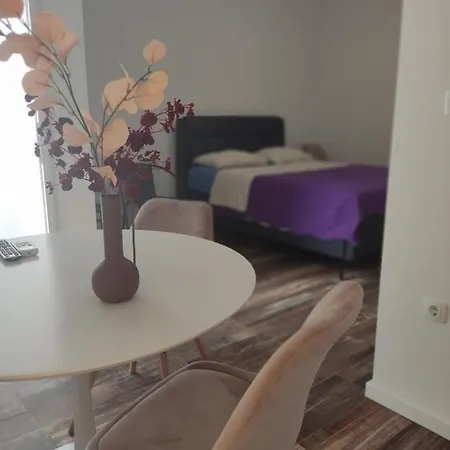 Mara Apartment *